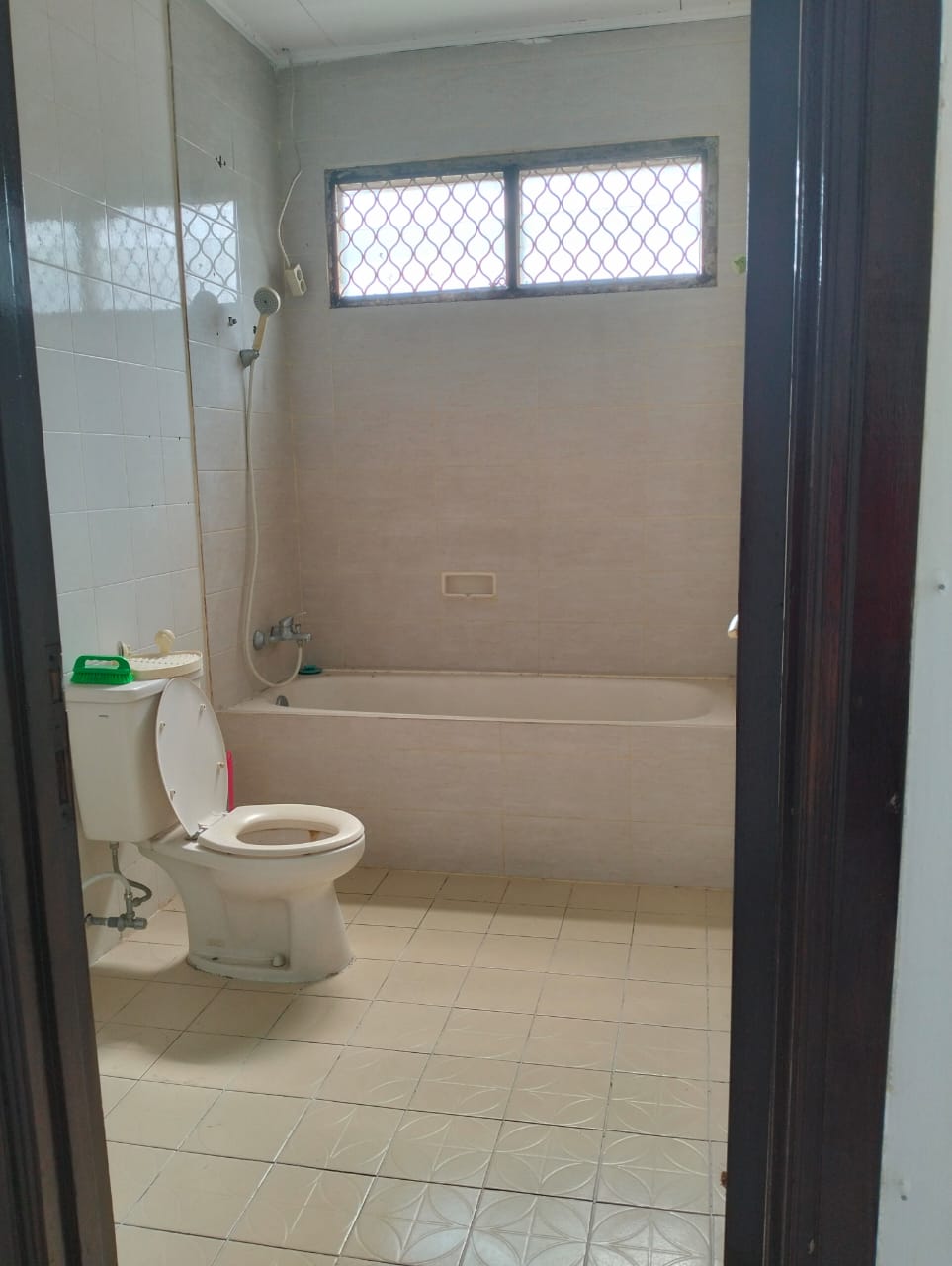 DiSewakan Rumah di Taman Beverly Lippo Cikarang